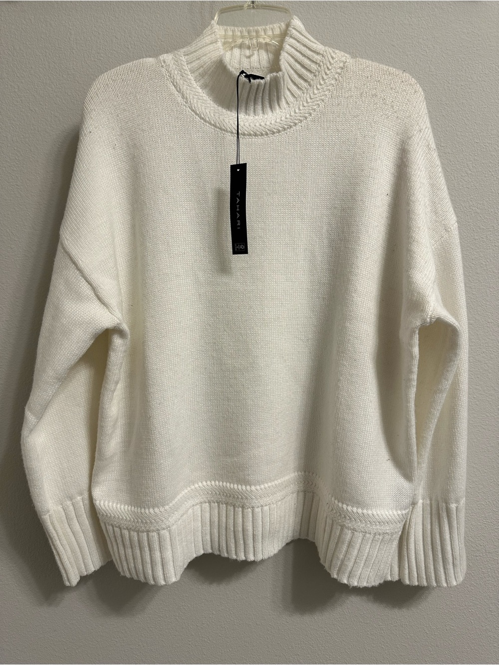 Tahari Cream Mock Neck Knit Sweater size L oversized